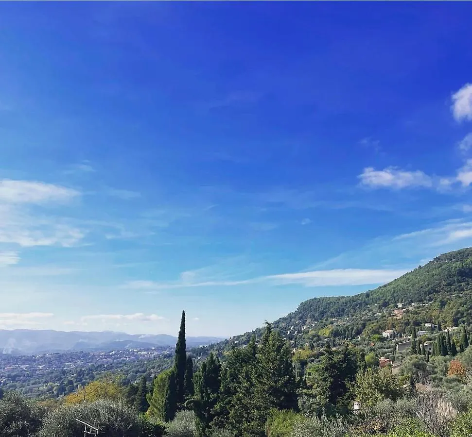 Lou Candelou Grasse Bed & Breakfast