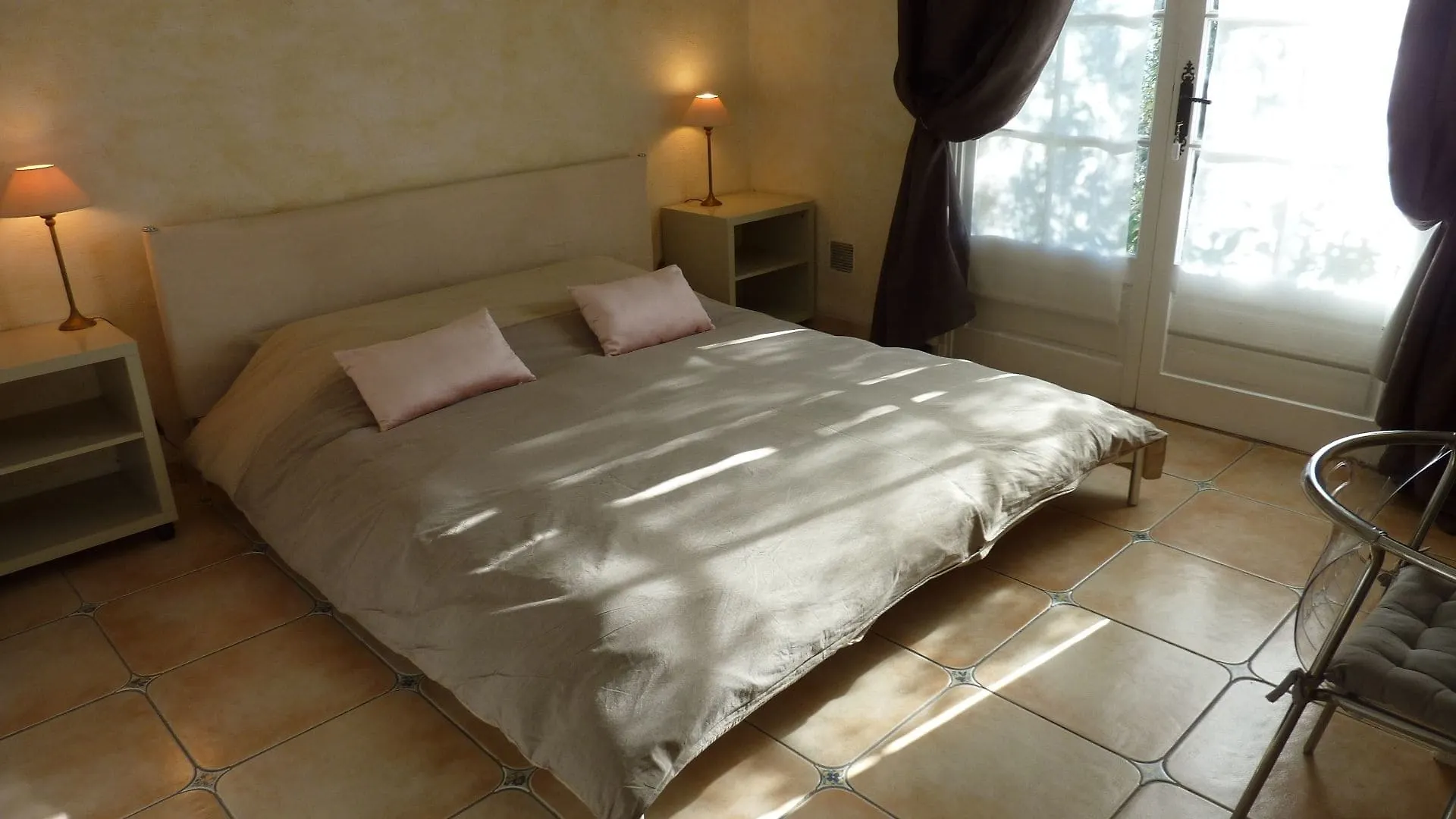 Bed & Breakfast Lou Candelou Grasse